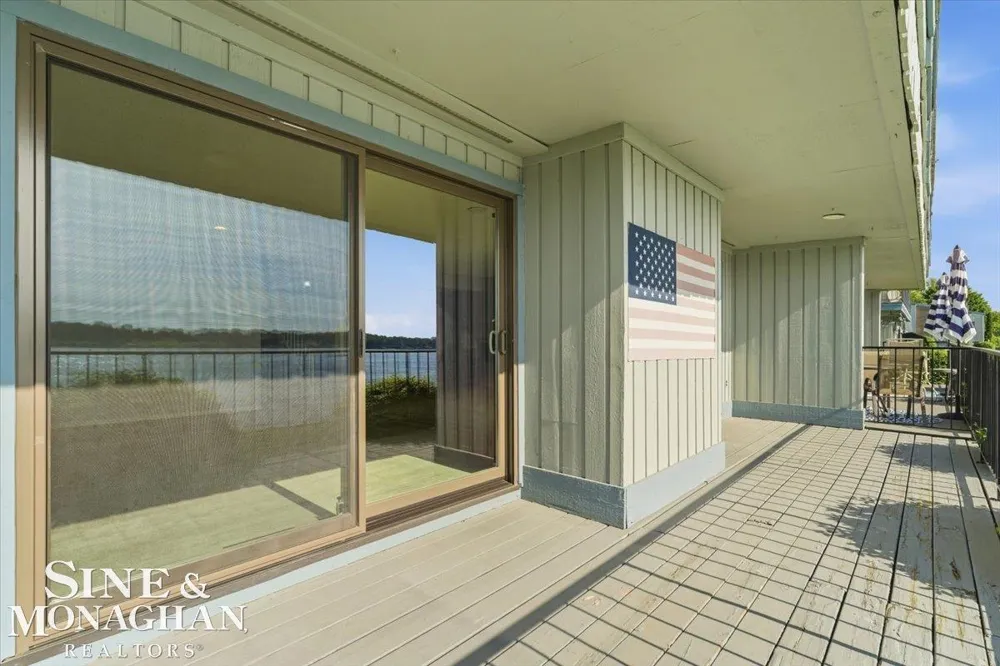 1715 River Road St Clair Township, MI 48079