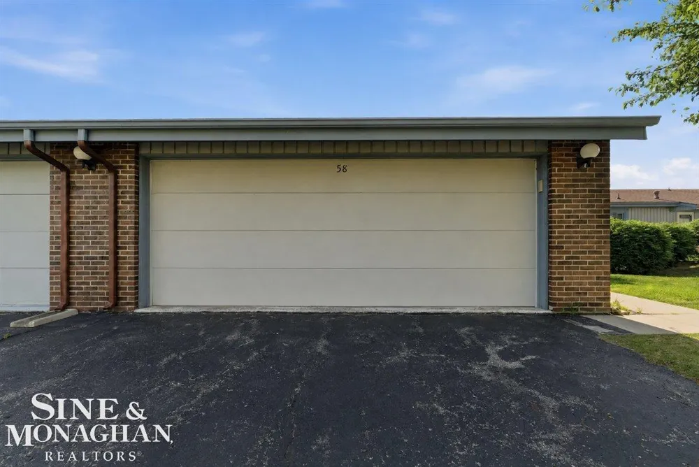 1715 River Road St Clair Township, MI 48079