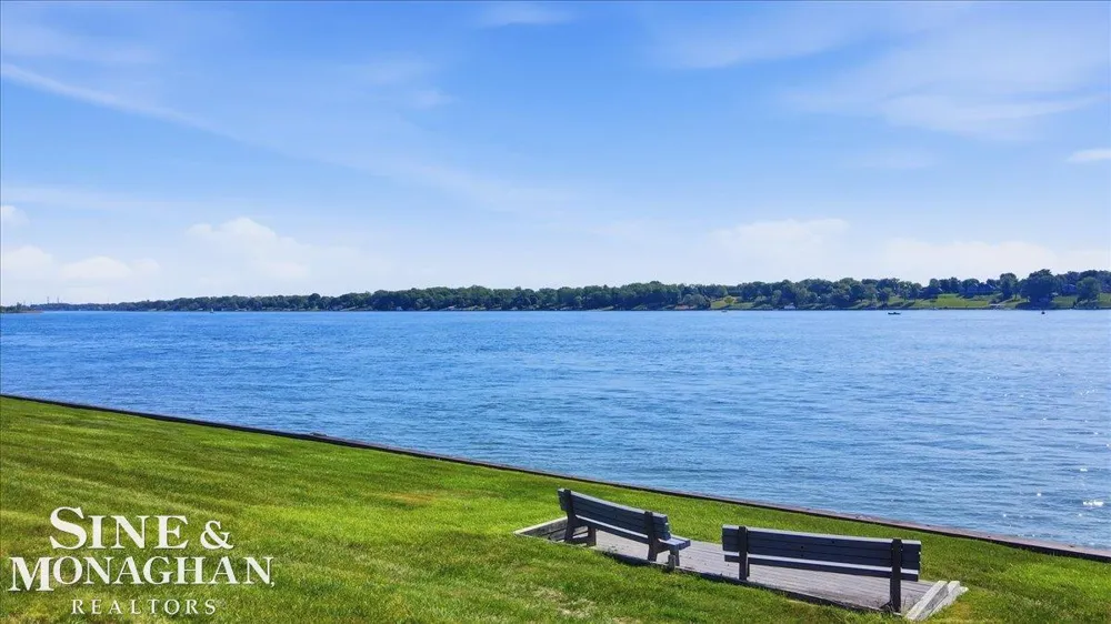 1715 River Road St Clair Township, MI 48079