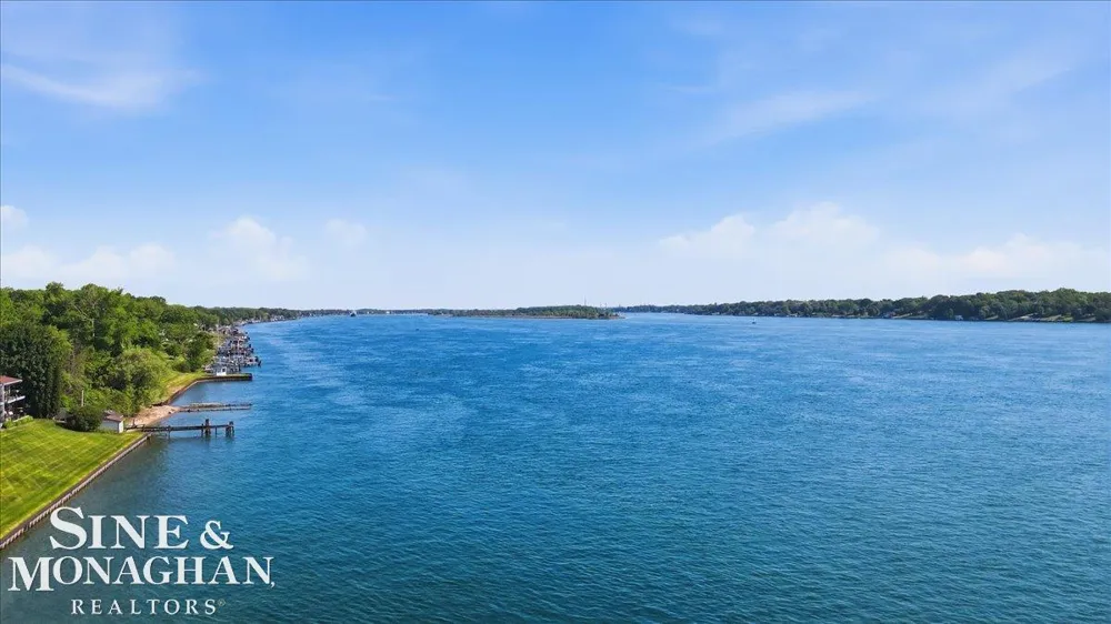 1715 River Road St Clair Township, MI 48079