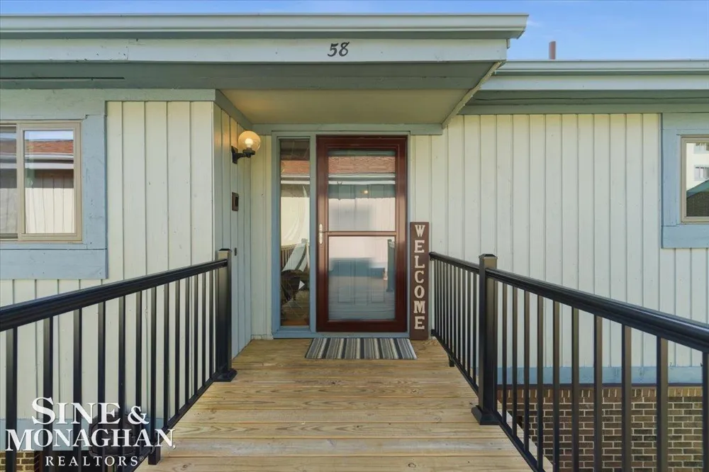 1715 River Road St Clair Township, MI 48079