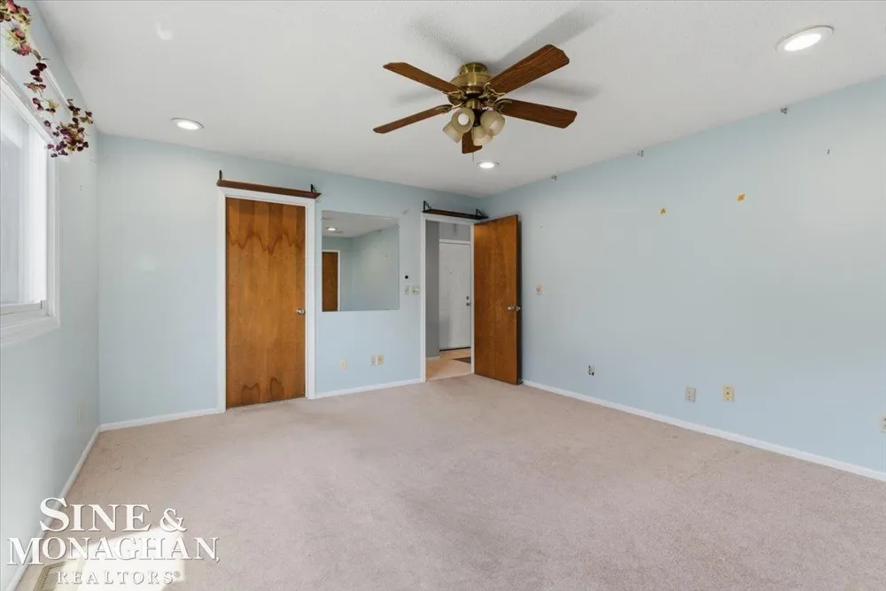 1715 River Road St Clair Township, MI 48079