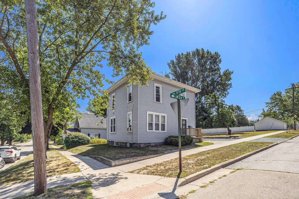 602 Fifth Street Ludington City, MI 49431