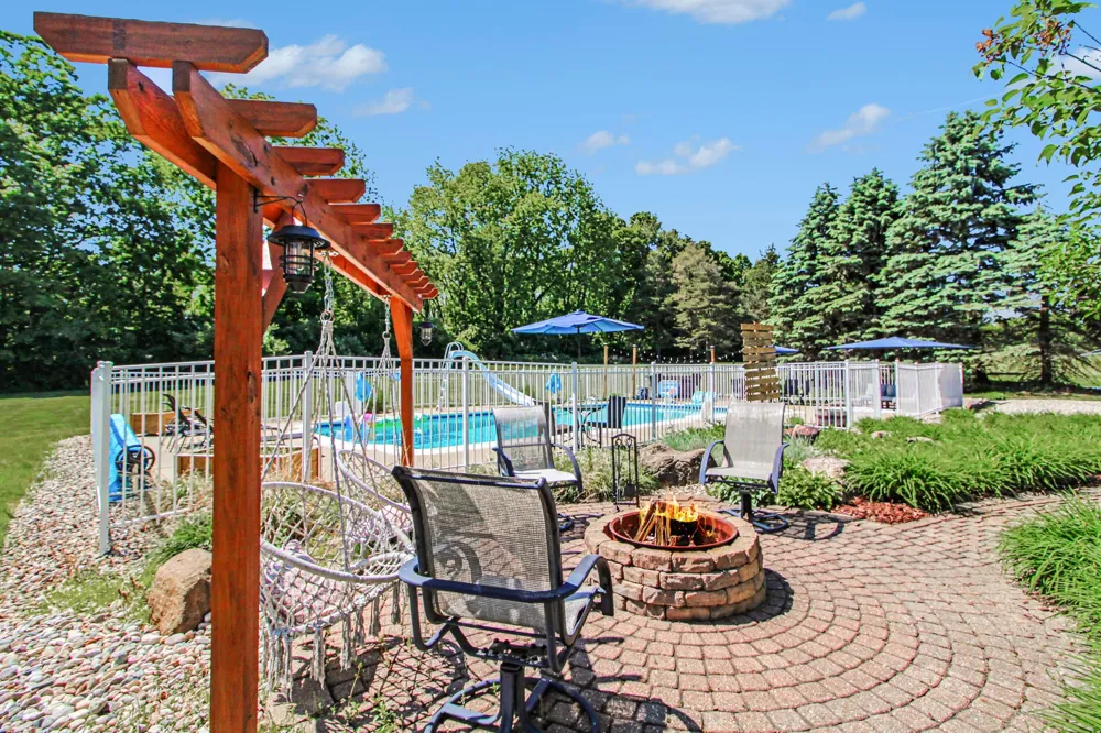 5875 Pinecrest Estates Drive Salem Township, MI 48105