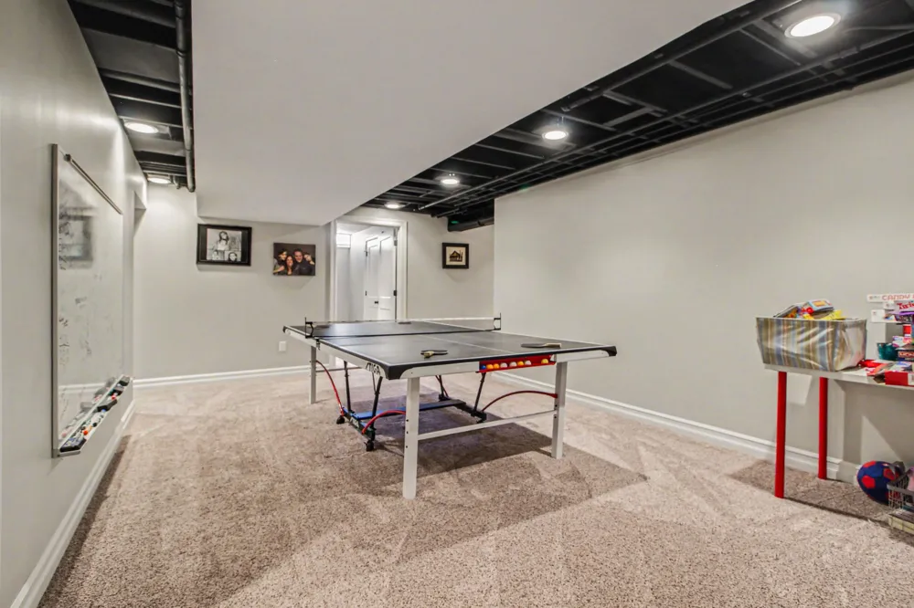 5875 Pinecrest Estates Drive Salem Township, MI 48105