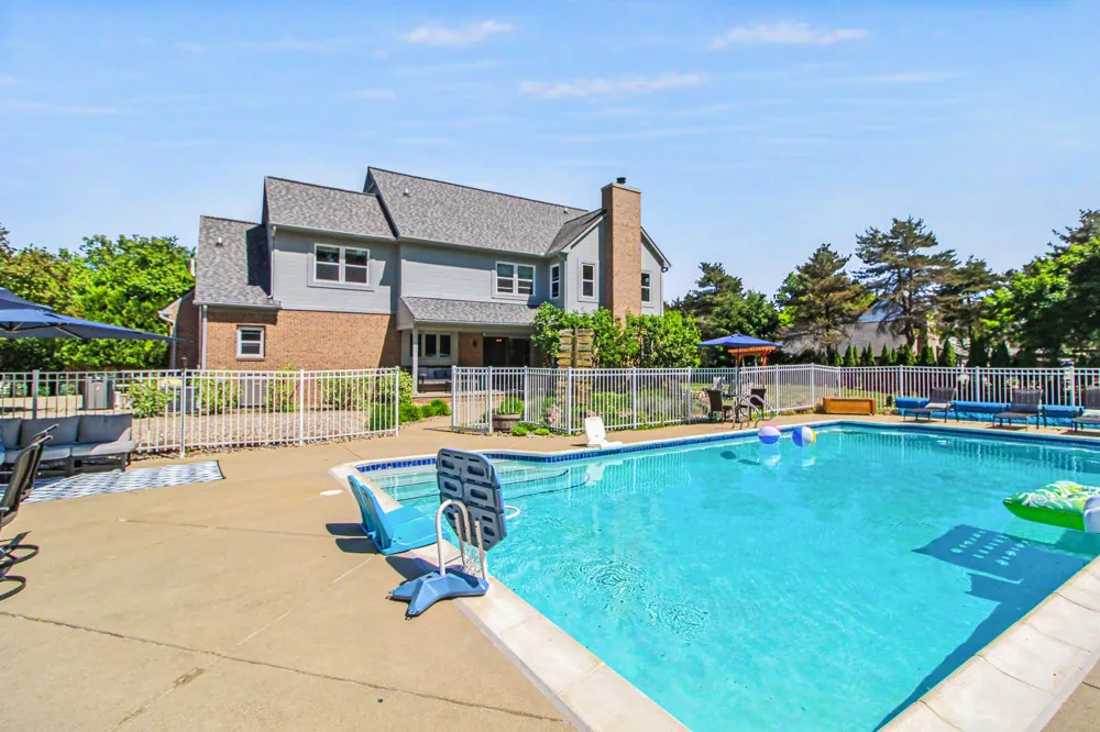 5875 Pinecrest Estates Drive Salem Township, MI 48105