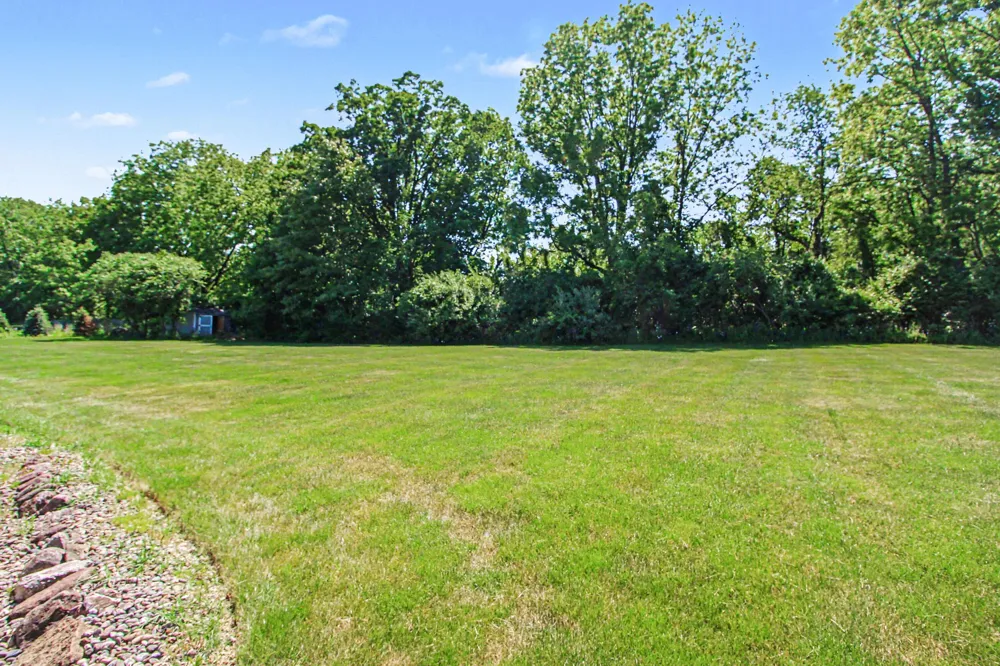 5875 Pinecrest Estates Drive Salem Township, MI 48105