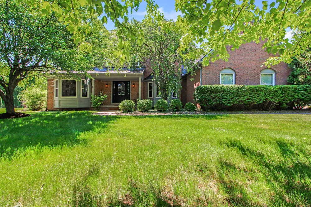 5875 Pinecrest Estates Drive Salem Township, MI 48105