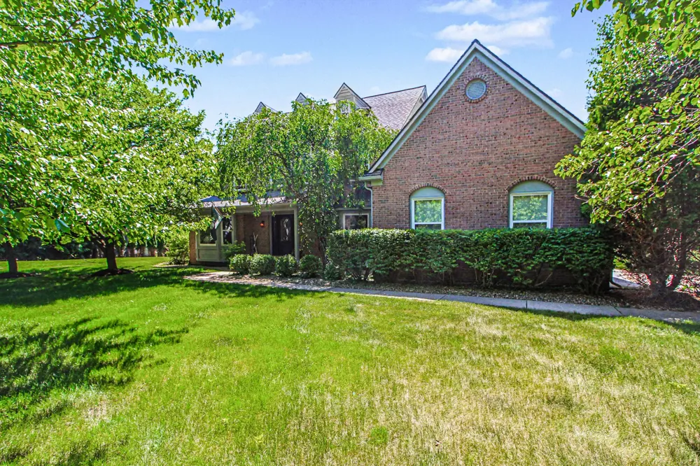 5875 Pinecrest Estates Drive Salem Township, MI 48105