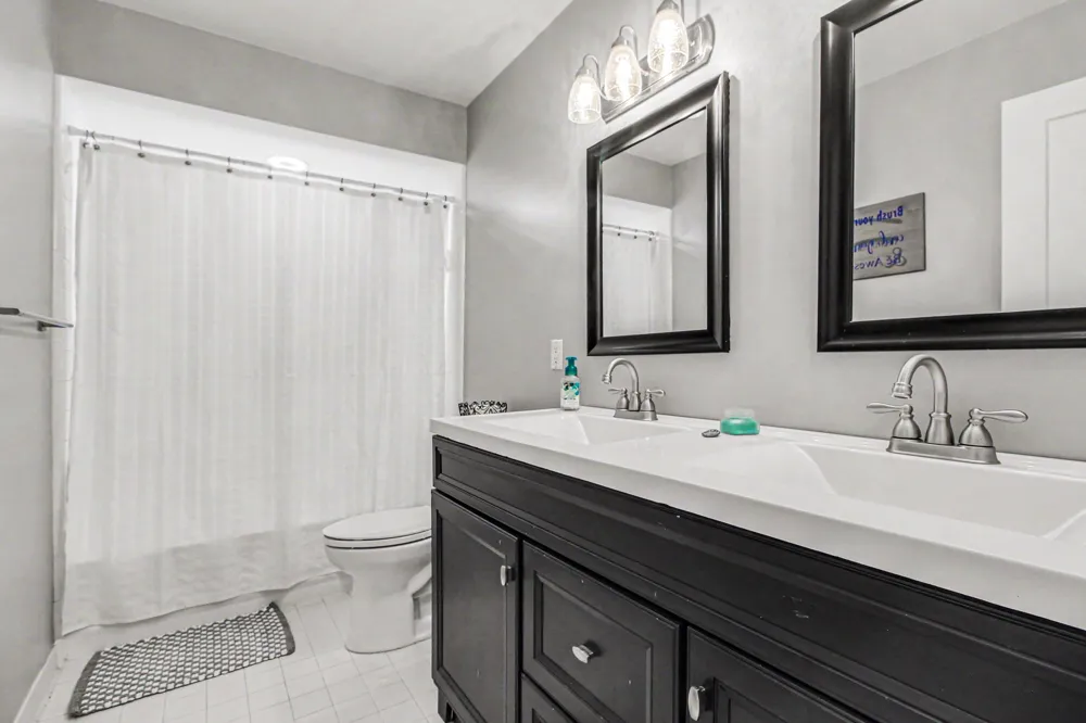 5875 Pinecrest Estates Drive Salem Township, MI 48105