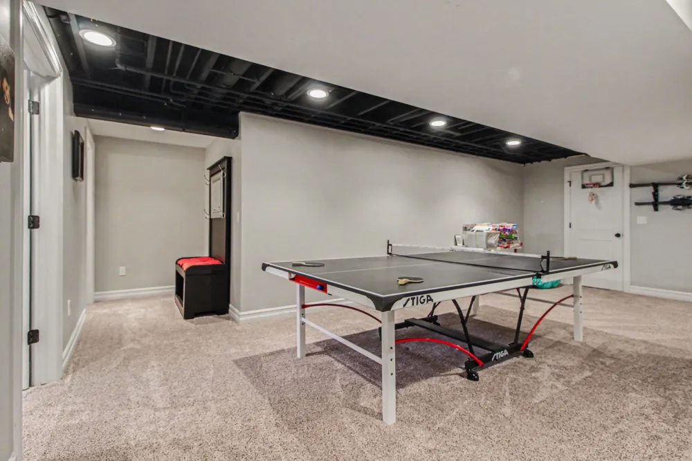 5875 Pinecrest Estates Drive Salem Township, MI 48105