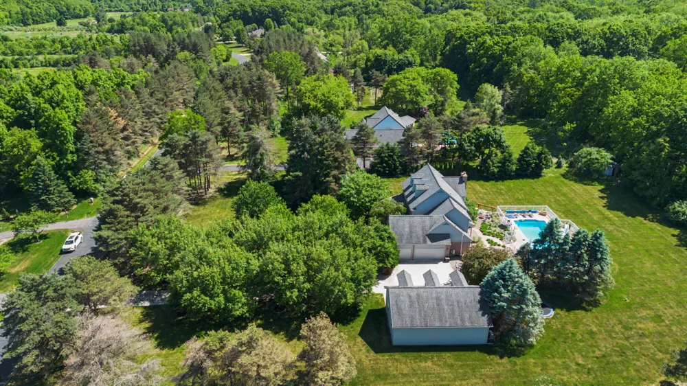 5875 Pinecrest Estates Drive Salem Township, MI 48105