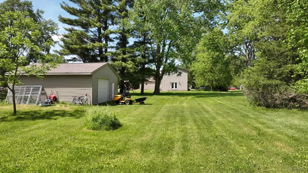 22359 Gratiot Road Merrill Village, MI 48637