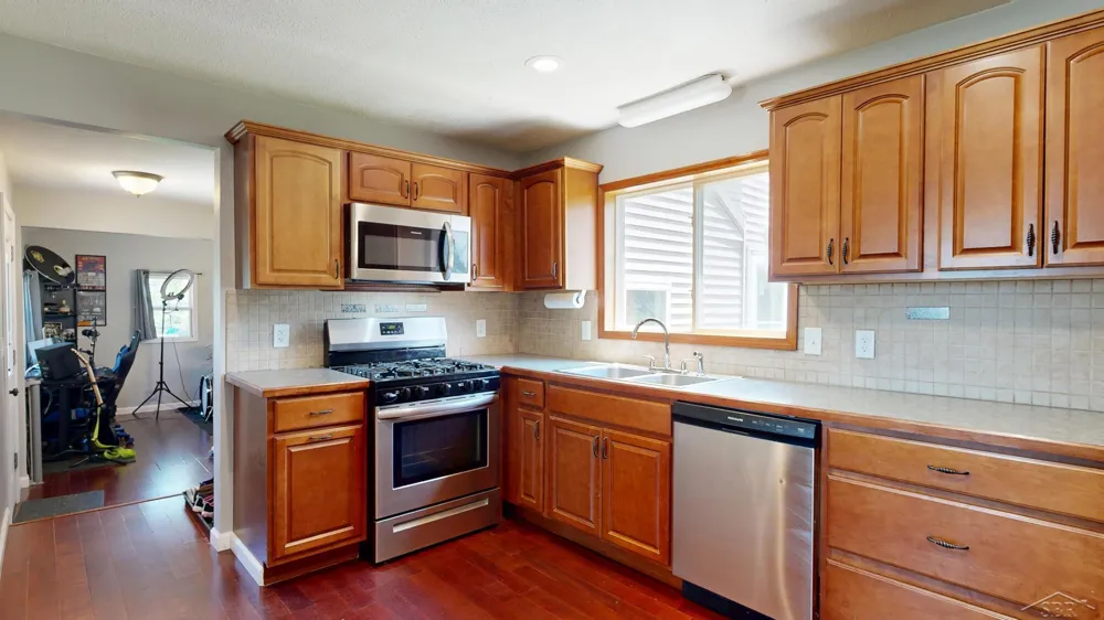 22359 Gratiot Road Merrill Village, MI 48637