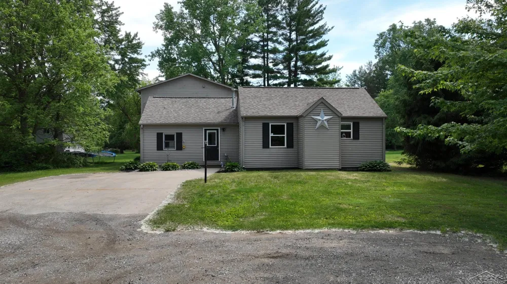 22359 Gratiot Road Merrill Village, MI 48637