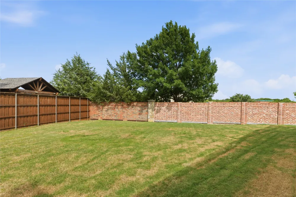 4625 The Landings Court Frisco, TX 75033