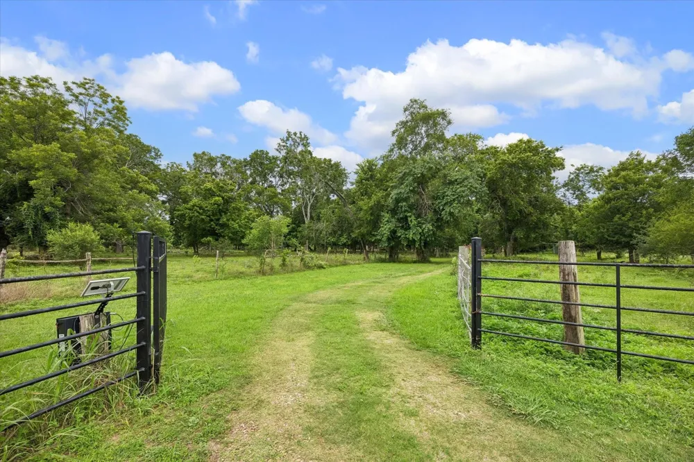 2511 Hartwell Road Pattison, TX 77423