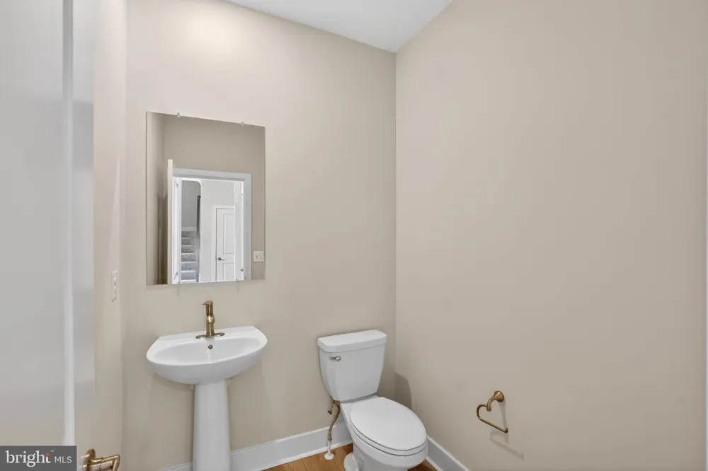 505 WILLOWSHIRE STREET Middle River, MD 21220