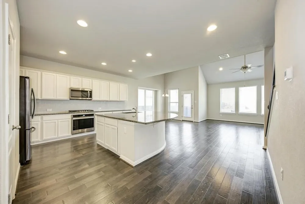 284 Everglade Drive Buda, TX 78610
