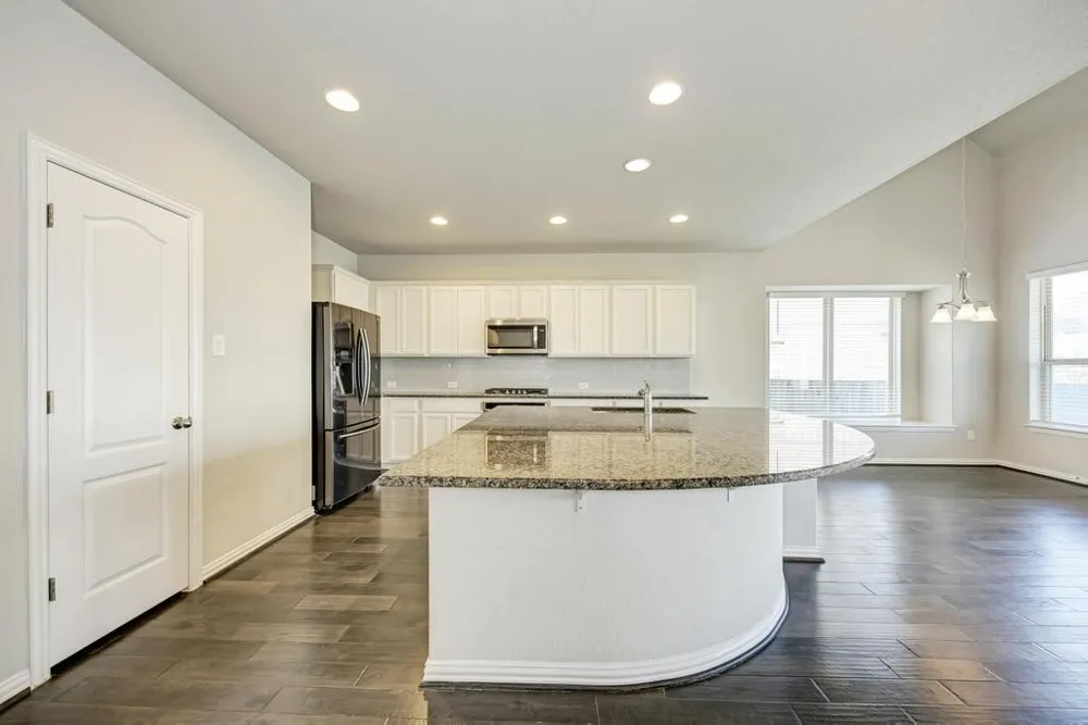 284 Everglade Drive Buda, TX 78610