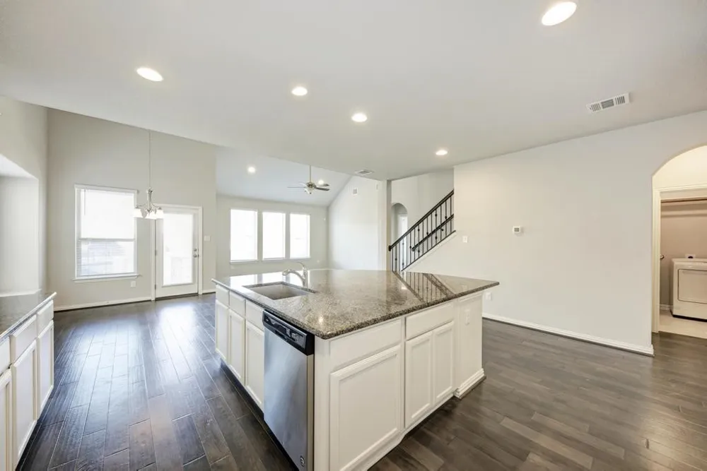 284 Everglade Drive Buda, TX 78610