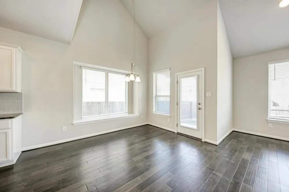 284 Everglade Drive Buda, TX 78610
