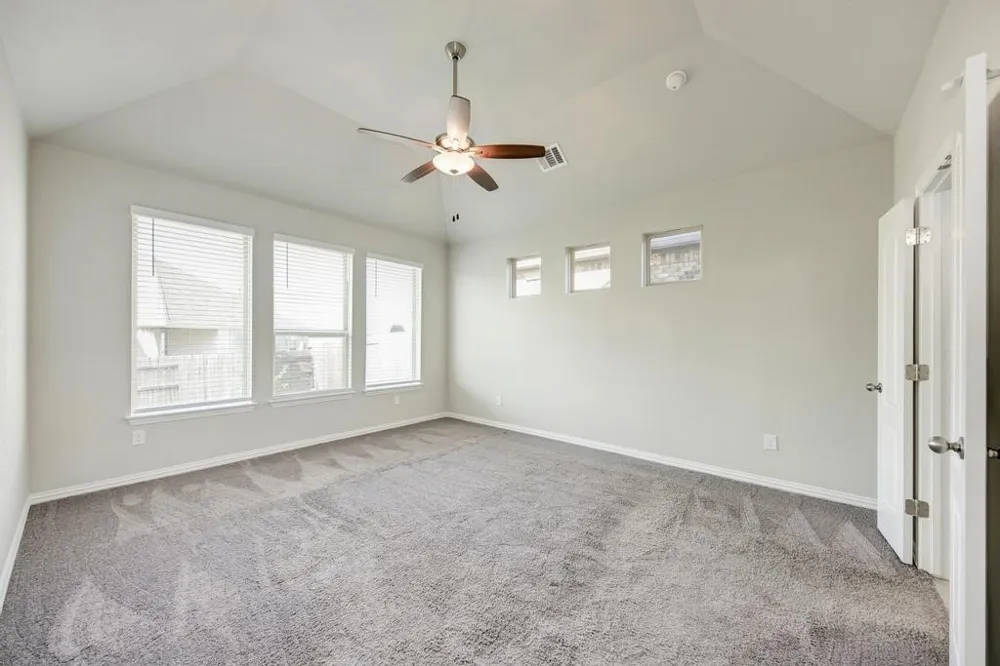 284 Everglade Drive Buda, TX 78610