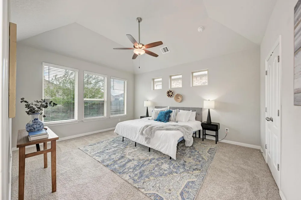 284 Everglade Drive Buda, TX 78610