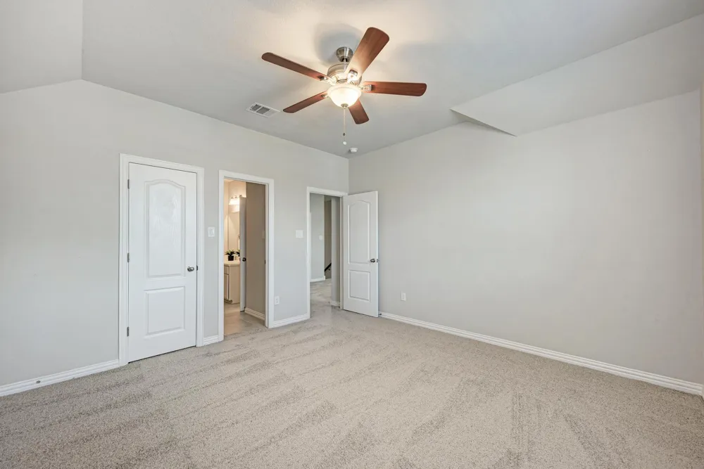 284 Everglade Drive Buda, TX 78610