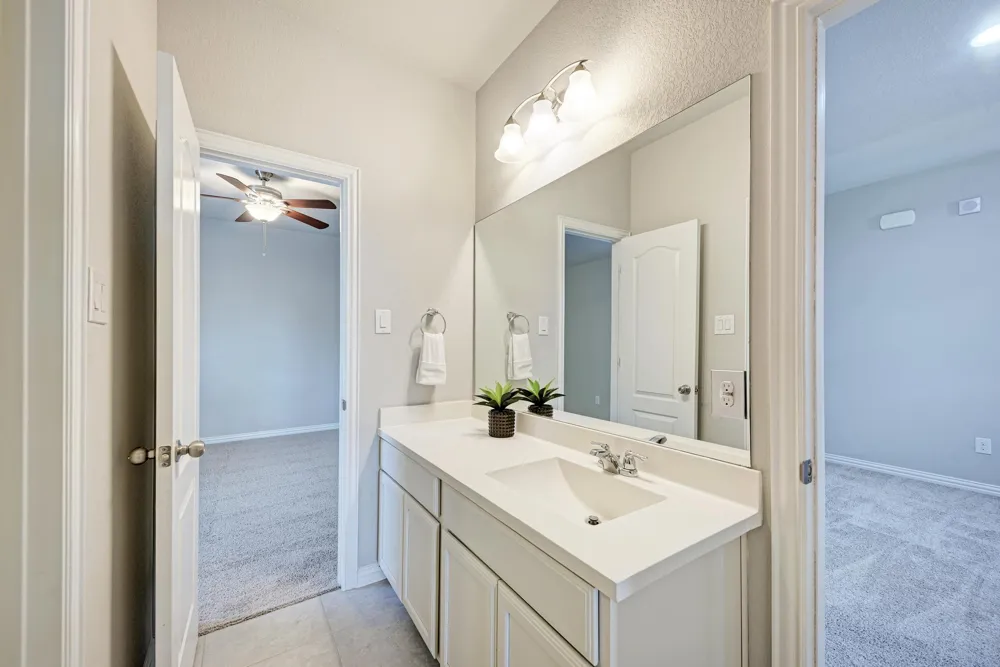 284 Everglade Drive Buda, TX 78610