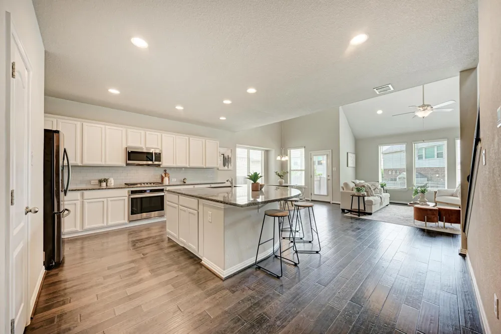 284 Everglade Drive Buda, TX 78610