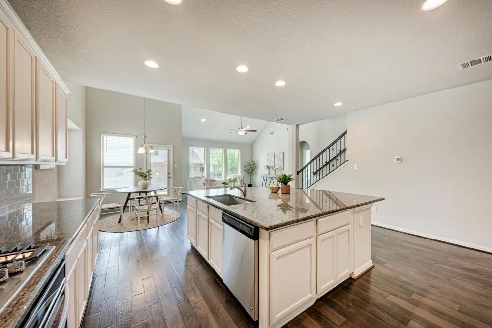 284 Everglade Drive Buda, TX 78610