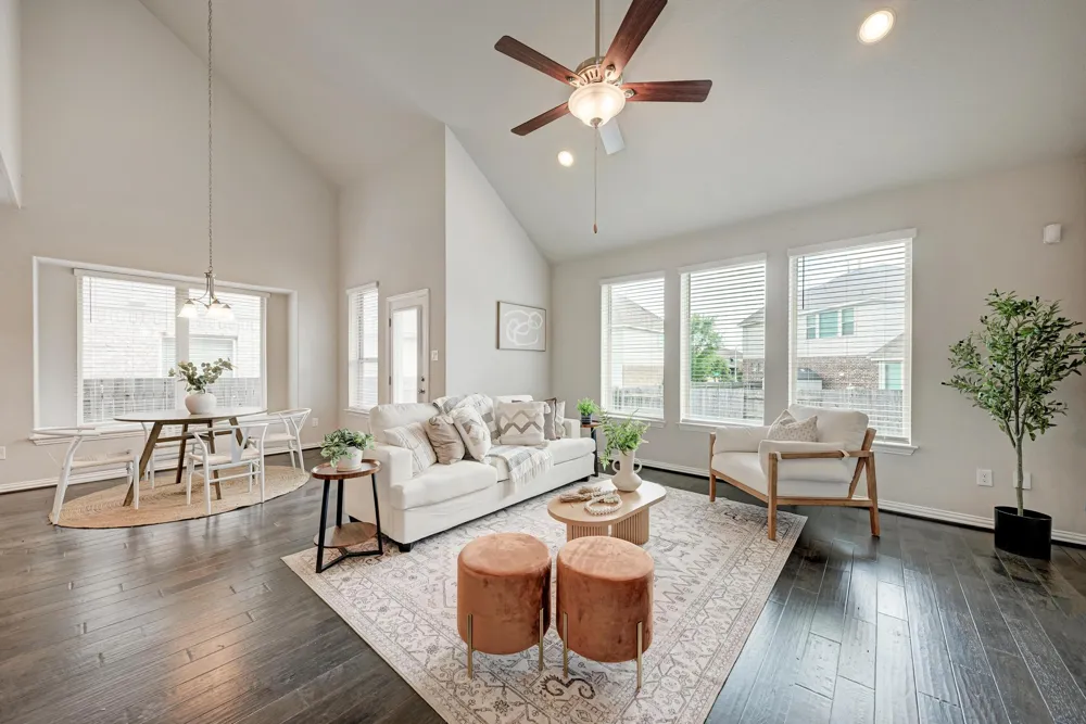284 Everglade Drive Buda, TX 78610