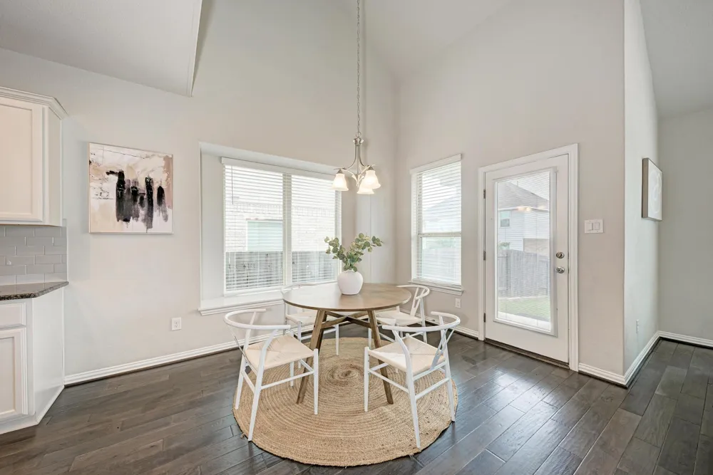 284 Everglade Drive Buda, TX 78610