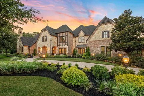 1700 Live Oak Lane