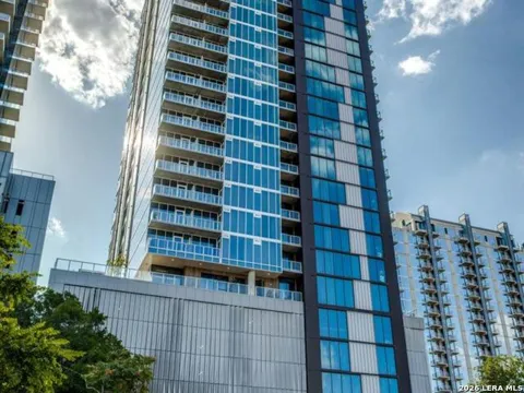 48 EAST AVE #1810