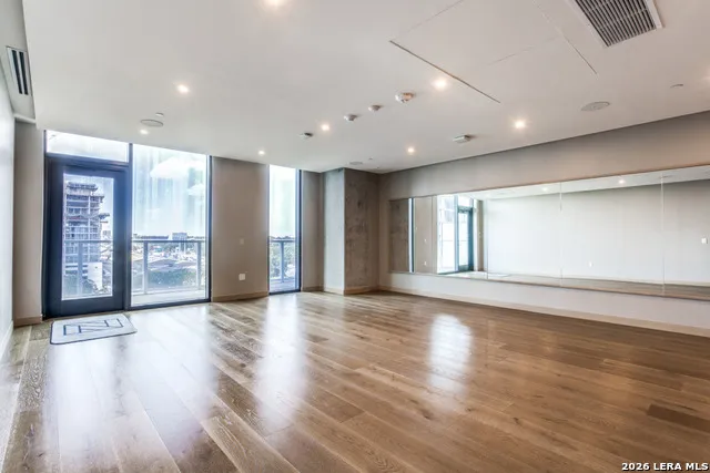 48 EAST AVE #1810 Austin, TX 78701