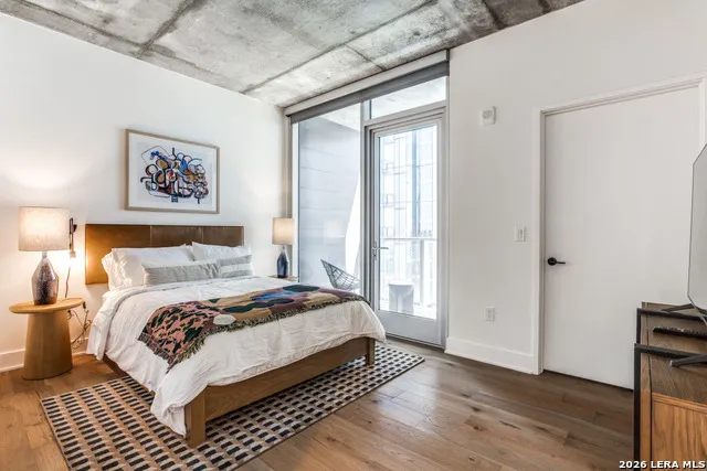 48 EAST AVE #1810 Austin, TX 78701