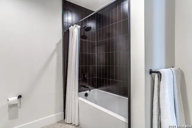 48 EAST AVE #1810 Austin, TX 78701