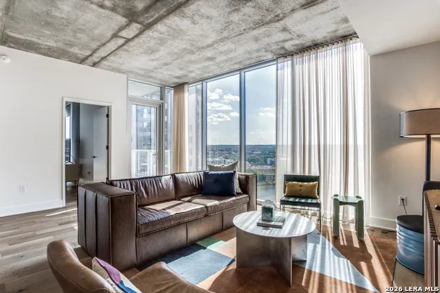 48 EAST AVE #1810 Austin, TX 78701