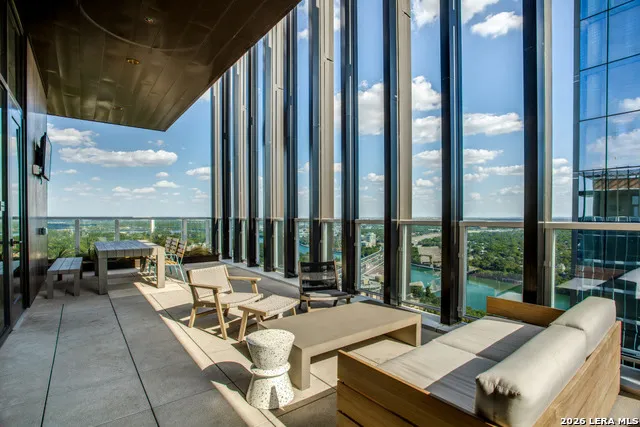 48 EAST AVE #1810 Austin, TX 78701