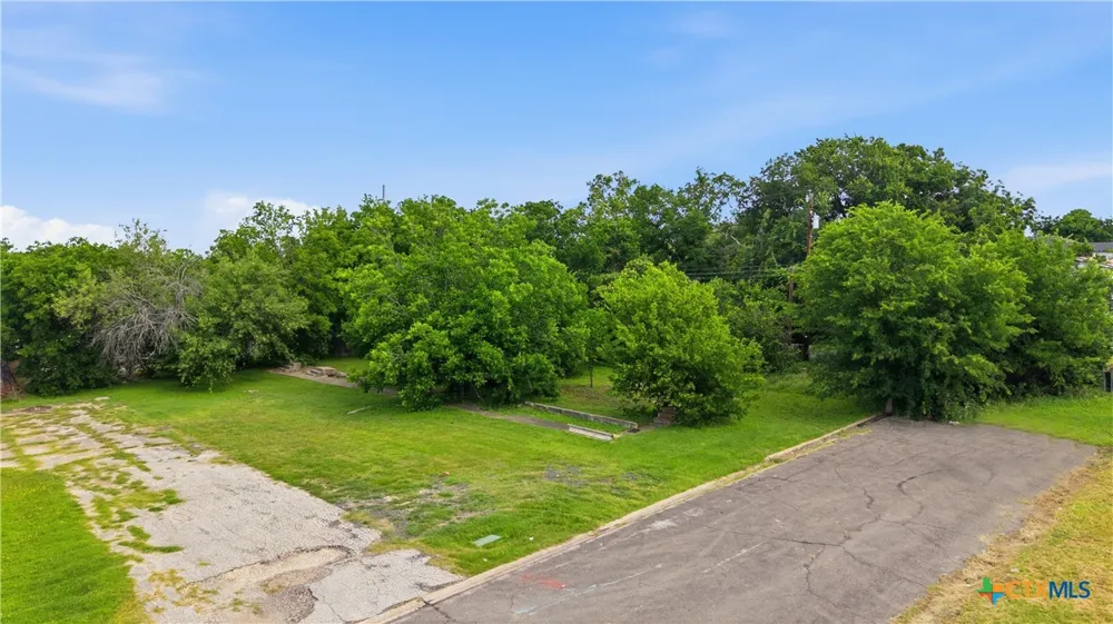 615 Vermont Street Killeen, TX 76541