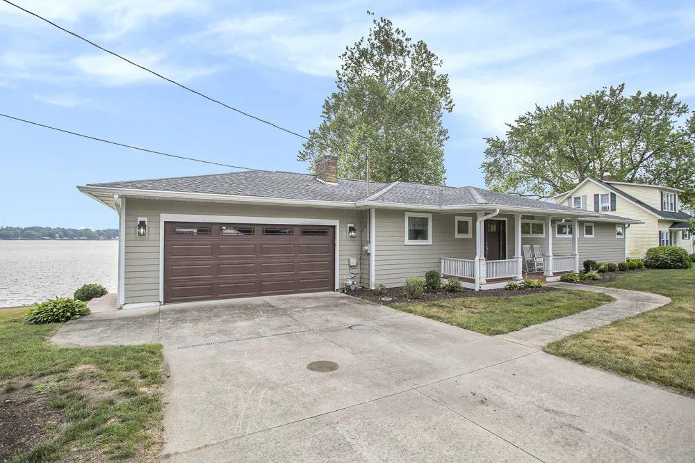 905 Elm Street Colon, MI 49040