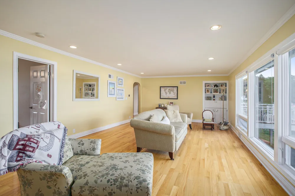 905 Elm Street Colon, MI 49040