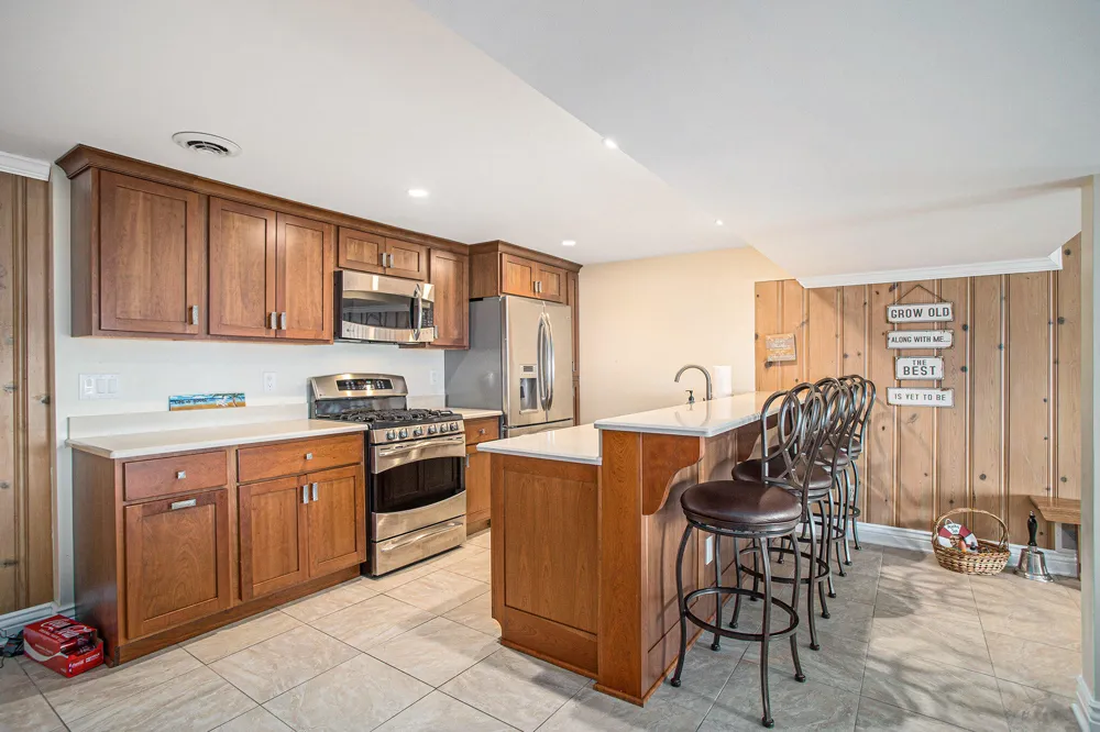 905 Elm Street Colon, MI 49040