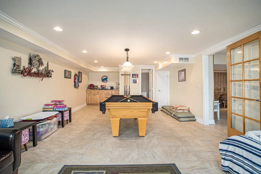 905 Elm Street Colon, MI 49040