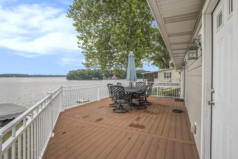 905 Elm Street Colon, MI 49040