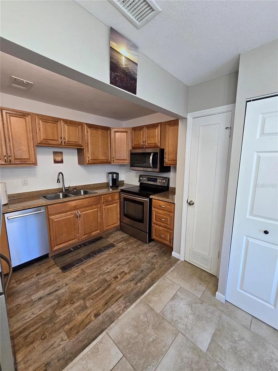 5231 BEACH DRIVE SE #A St Petersburg, FL 33705