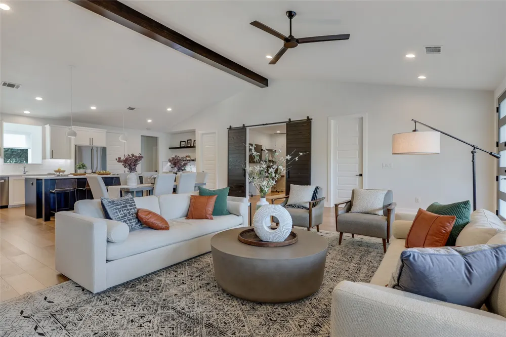 432 Venture Boulevard S Point Venture, TX 78645