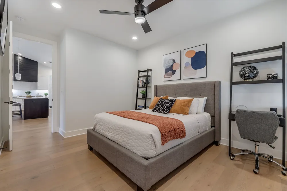 432 Venture Boulevard S Point Venture, TX 78645